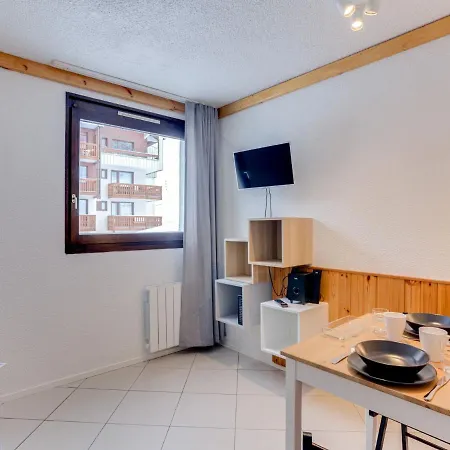 Les Tommeuses-35 By Interhome *